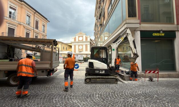 Guasto elettrico in centro a Teramo, chiusa via Nazario Sauro