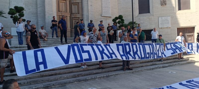 Mercato ittico, a Pescara monta la protesta