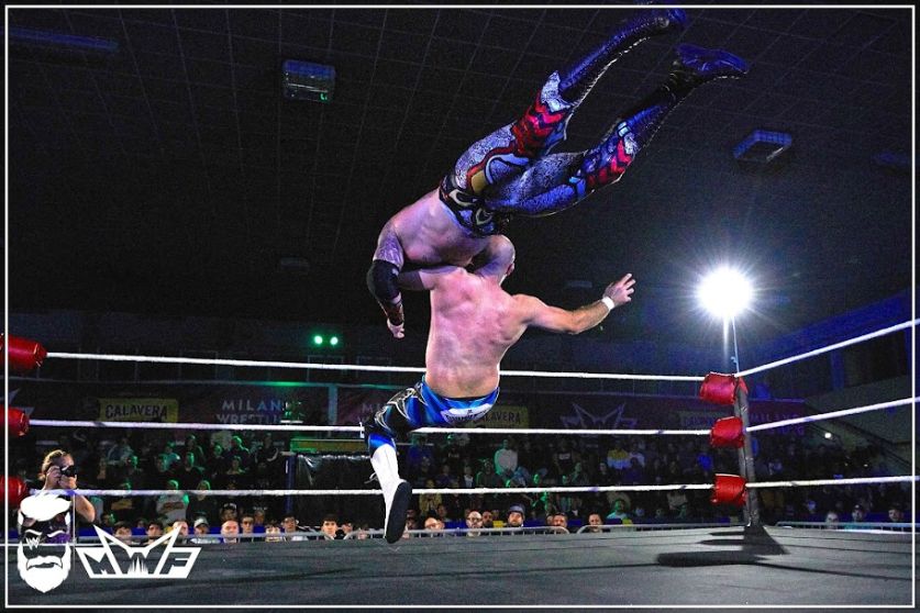 Alba Adriatica, spettacolo di wrestling sulla spiaggia il 4 luglio