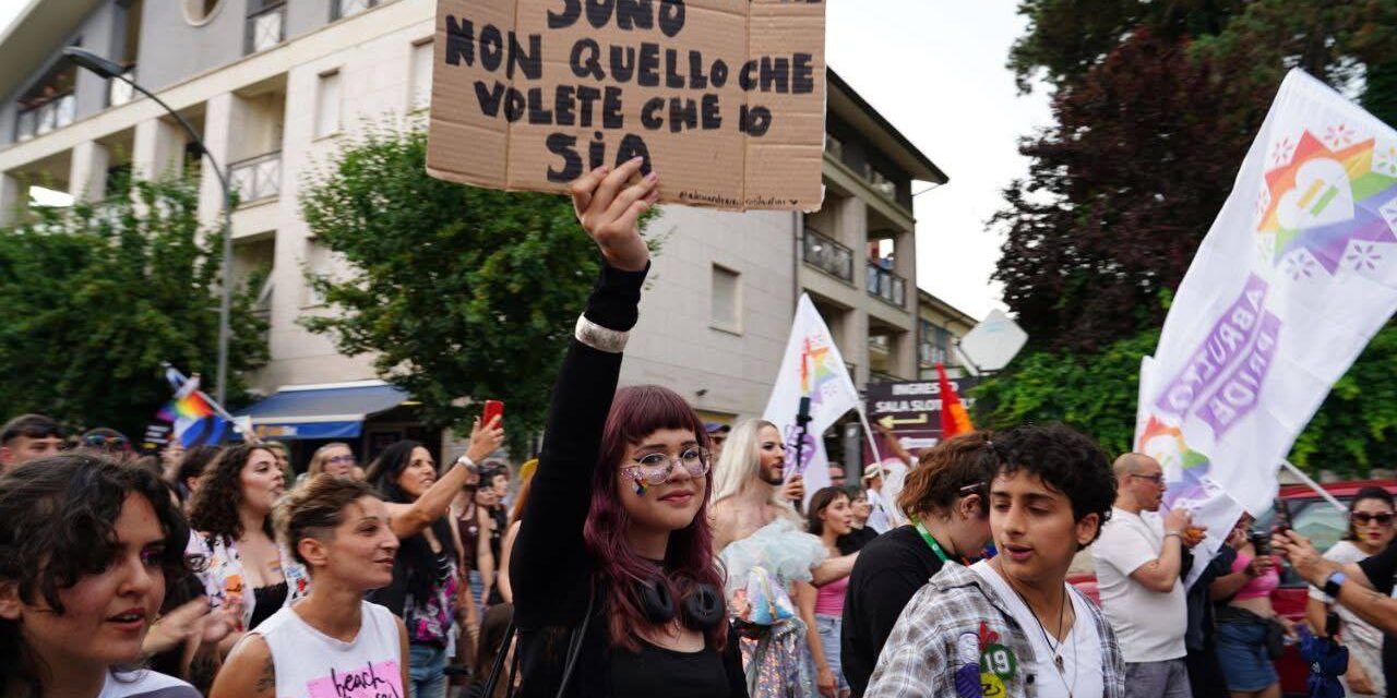 Abruzzo Pride a Giulianova: corteo e festa sulla costa