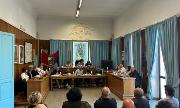 Alba Adriatica, la mozione sull’immagine della città non passa in consiglio