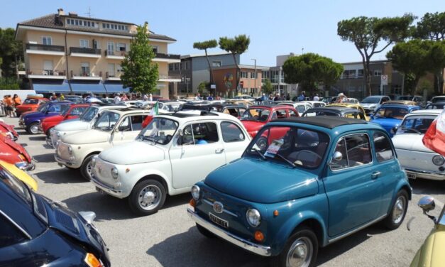 Motori storici sul lungomare: raduno ad Alba Adriatica