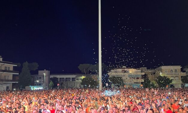 Alba Adriatica, in piazza due notti di concerti e street food