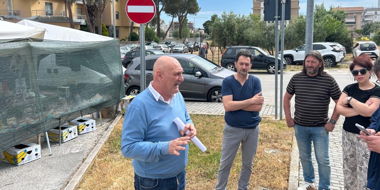 Mercato del lunedì ad Alba Adriatica, ambulanti in difficoltà