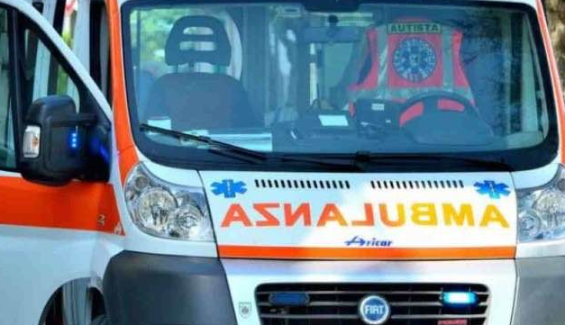 Sant’Omero, sassi contro un’ambulanza in corsa verso Teramo
