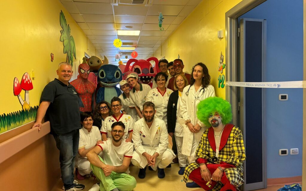 Pediatria del Mazzini, una mattina di sorrisi con i supereroi