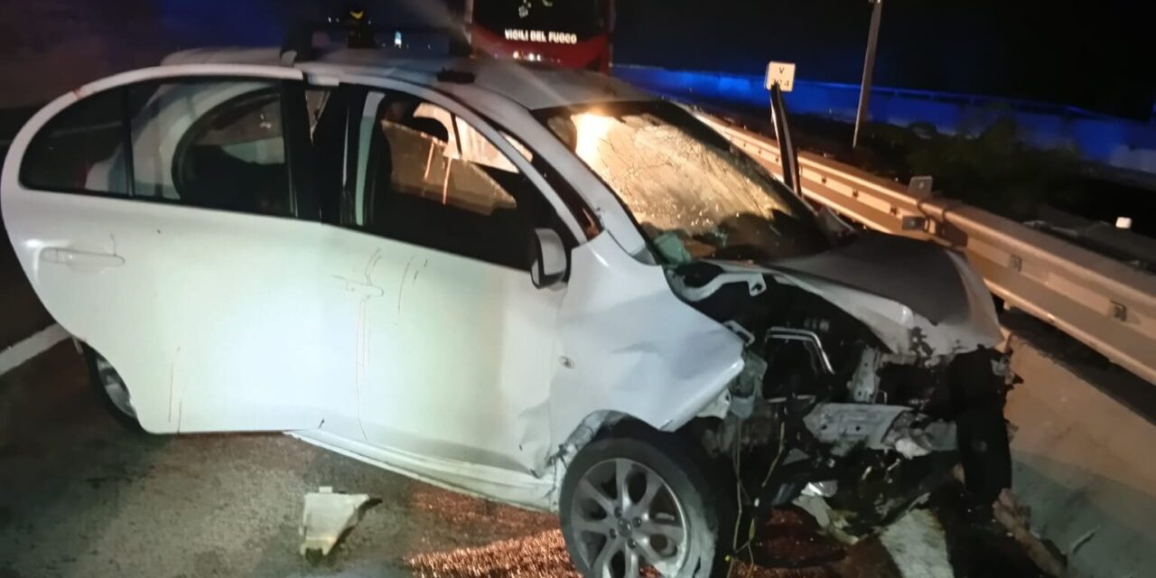 Paura sulla A14 a Tortoreto, quattro ragazzi feriti nella notte