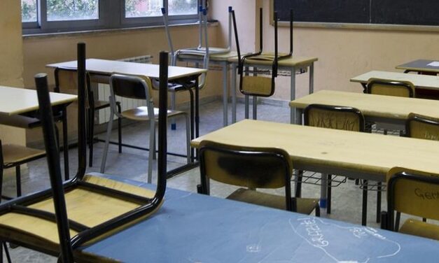 Roseto, riparte l’infanzia di Santa Petronilla tra disagi e proteste