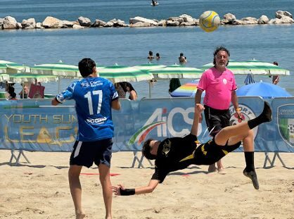 Ad Alba Adriatica tre giorni di beach soccer giovanile
