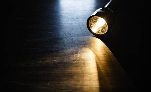Blackout serale ad Alba Adriatica, disagi tra centro e Villa Fiore