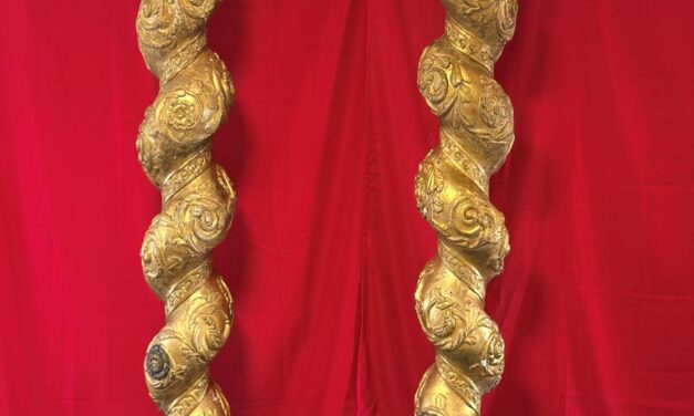 Tossicia, tornano in chiesa due colonne lignee del Seicento