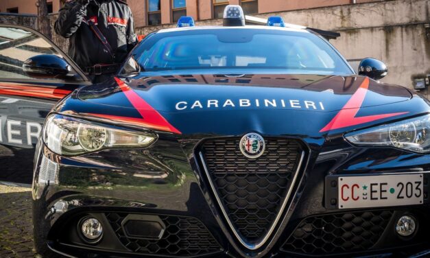 Falsa identità per comprare articoli in ottica, denunciato