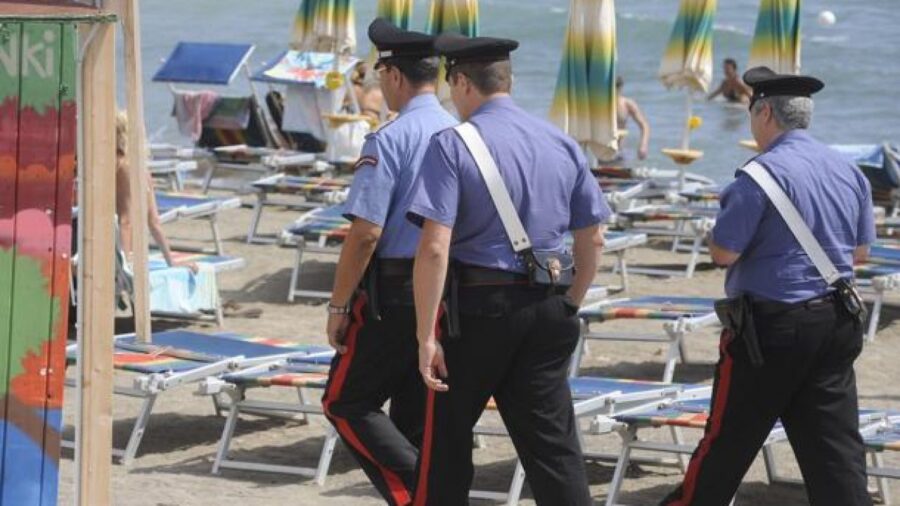 Spiagge più sicure, tre misure cautelari dopo i furti ai bagnanti
