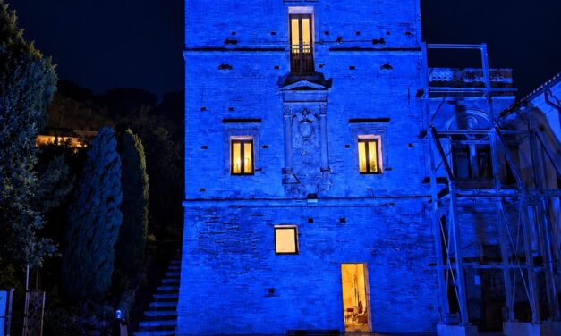 Martinsicuro, la Torre Carlo V in blu per la fibrosi cistica
