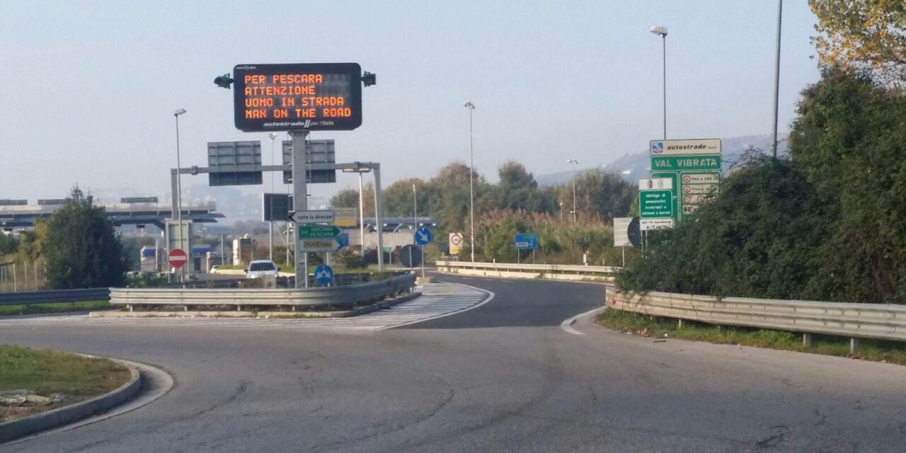 A14, stop notturno al casello Val Vibrata per lavori