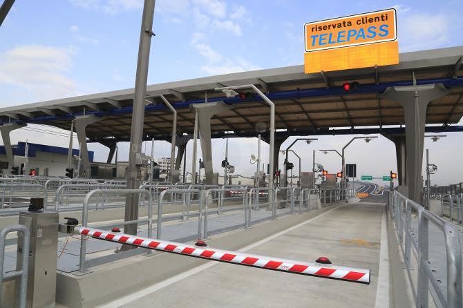 A24, stop notturno tra L’Aquila Est e Assergi verso Teramo