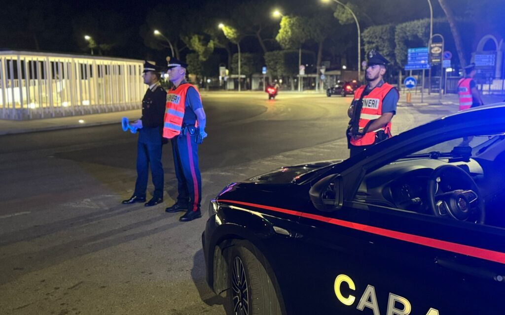 Urla in casa a Castelli, poi la scoperta della droga
