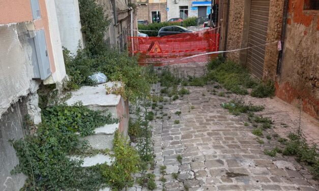 Centro storico di Giulianova, disagi in via Mazzini