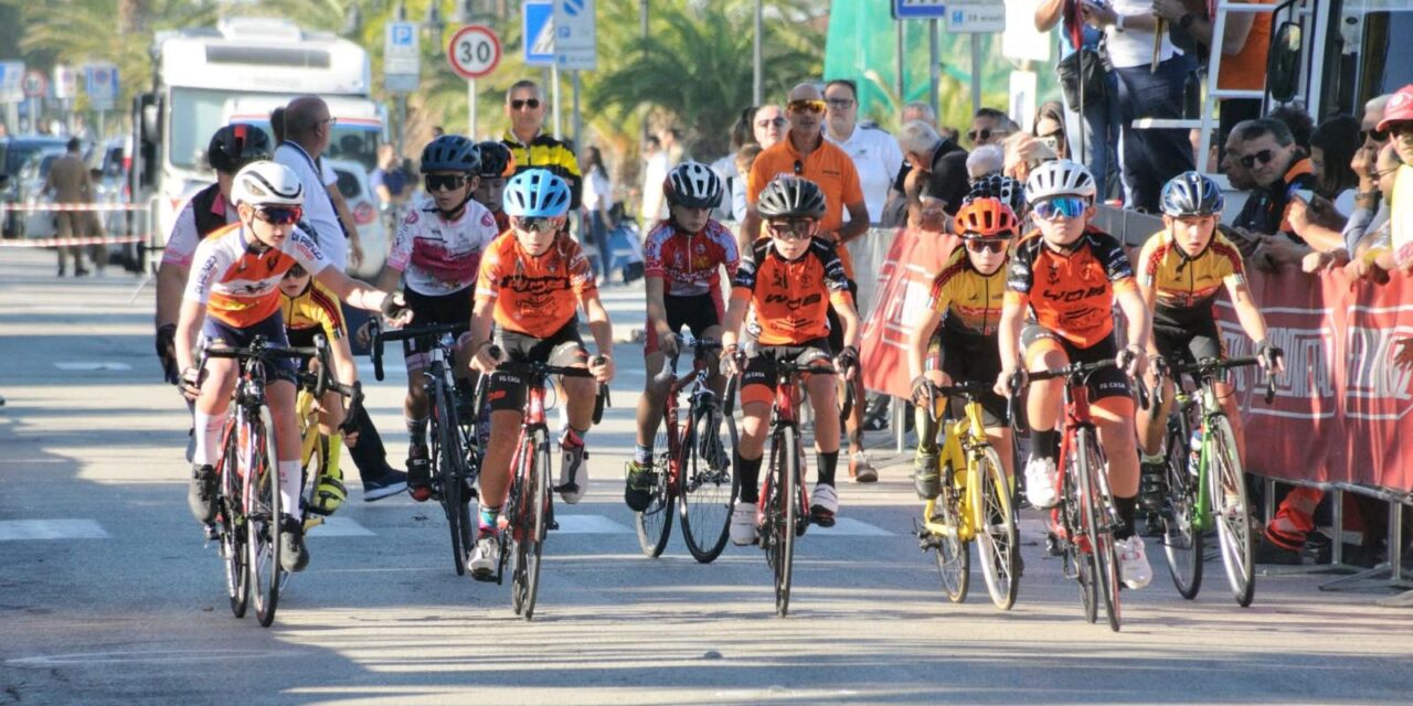 Giulianova, bambini in sella sul lungomare per il trofeo