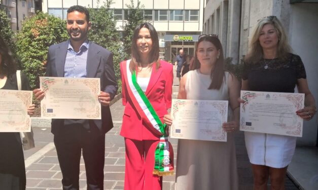 Pescara, quattro nuovi cittadini italiani dopo il giuramento