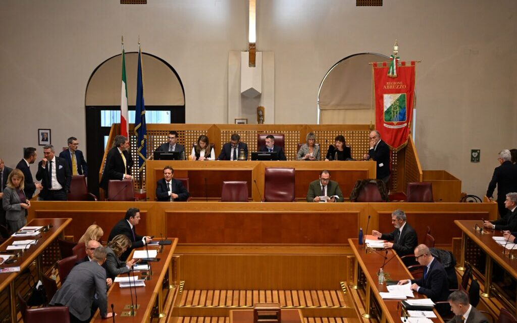 Regione Abruzzo, commissione Bilancio convocata il 16 giugno