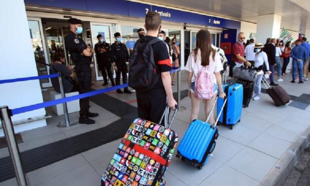 Aeroporto d’Abruzzo in crescita, estate spinta dai voli
