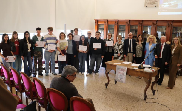 Premi e riconoscimenti a Teramo per il Certamen dantesco