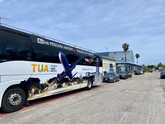 Aeroporto d’Abruzzo, attivo il bus Tua per i voli