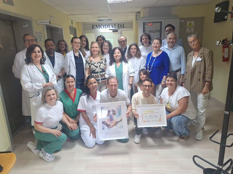 Giulianova, due schermi in dono al servizio dialisi