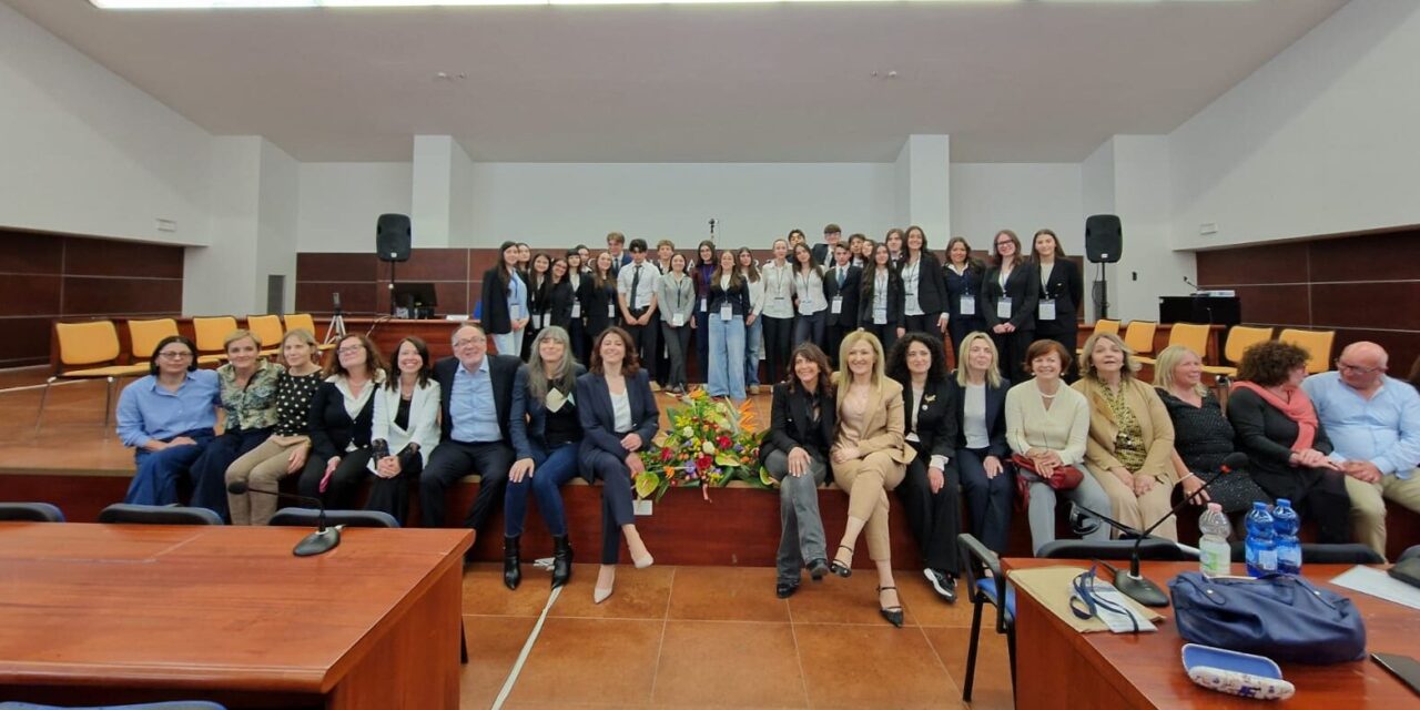 Teramo, studenti del Delfico in finale al Torneo della Disputa