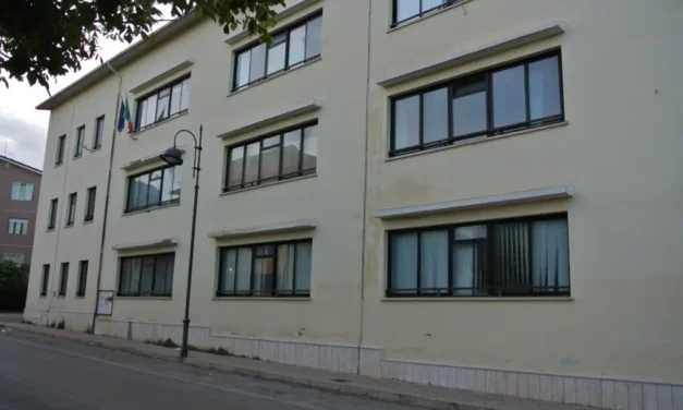 Atri, stop al cantiere della Mambelli dopo il ritrovamento di amianto