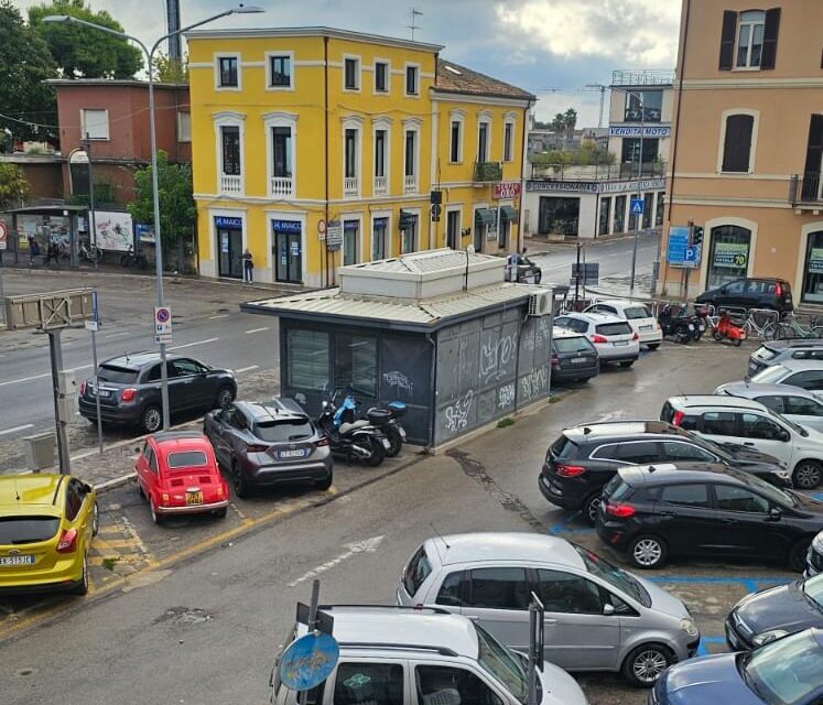 Piazza Roma, proposta per riutilizzare l’ex edicola