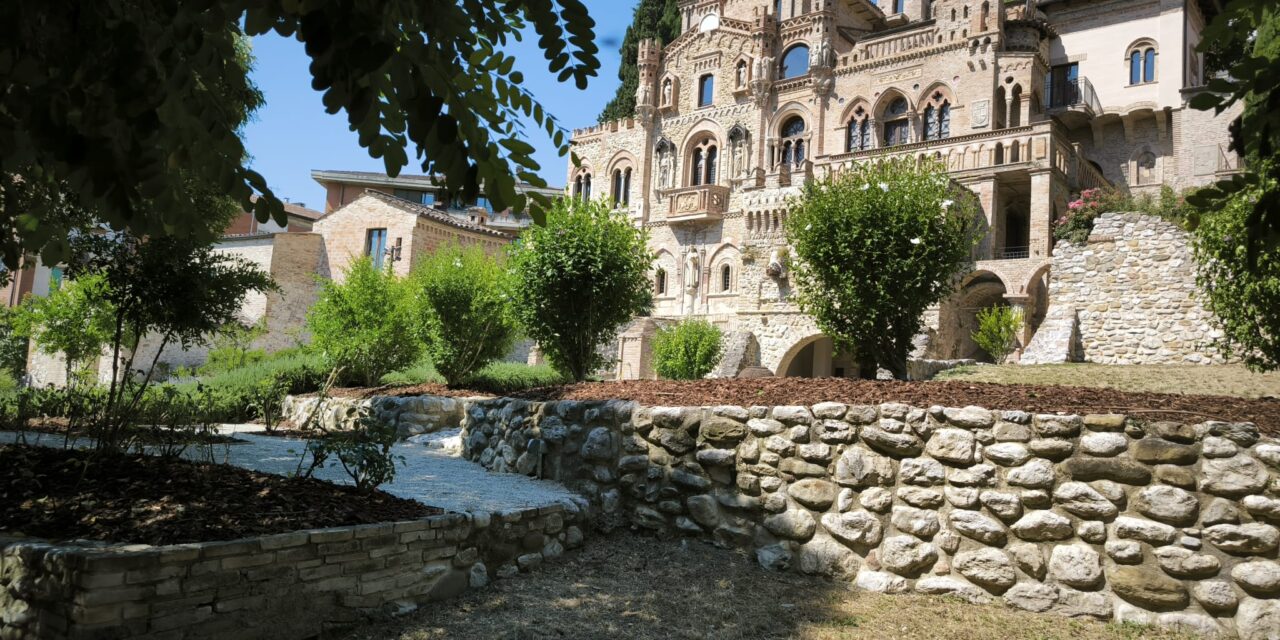 Castello Della Monica, completata la sistemazione esterna