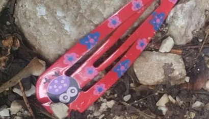 Sorelle sparite in Abruzzo, al vaglio un fermaglio rosso