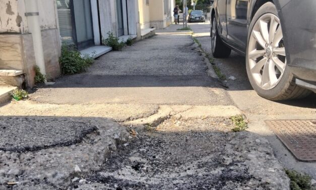Alba Adriatica, disagi su marciapiedi e strade in via Dante