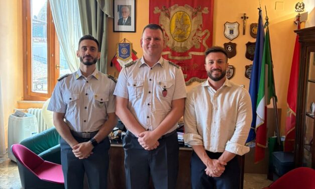 Cambio al vertice della Finanza di Giulianova, saluto in Comune