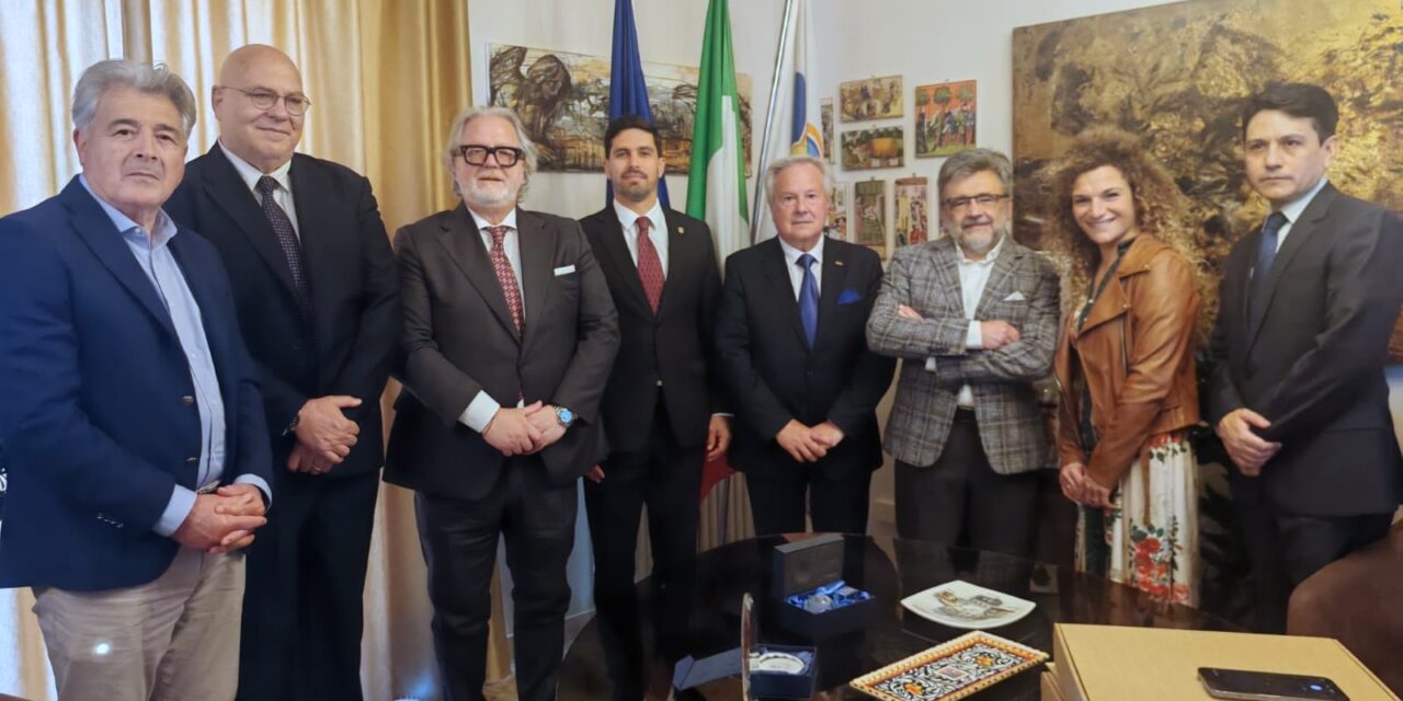 Delegazione dell’Ecuador in visita alla Asl di Teramo