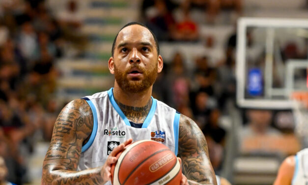 Roseto non molla: al PalaMaggetti Ruvo cade 100-84