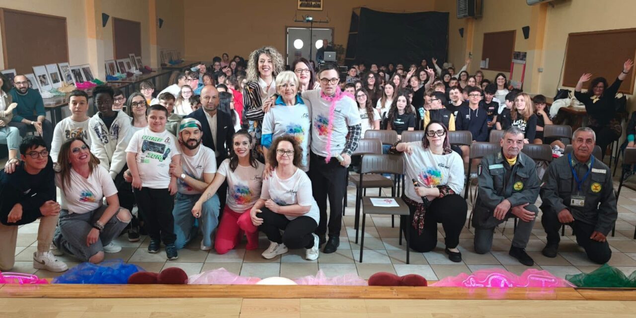 Martinsicuro, a scuola teatro e inclusione con Fuori Posto