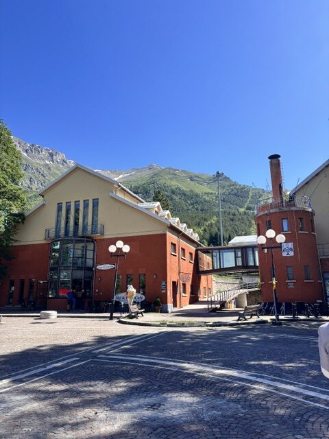 Gran Sasso, estate al via il 15 giugno: parcheggi e cantieri in quota