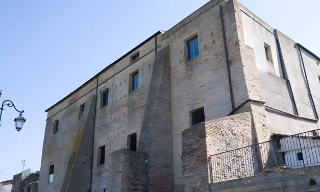 Palazzo De Sterlich, via all’anticipo per il recupero