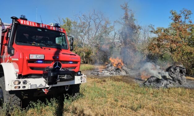 Doppio fronte incendi tra Mosciano e Campli, interventi per ore