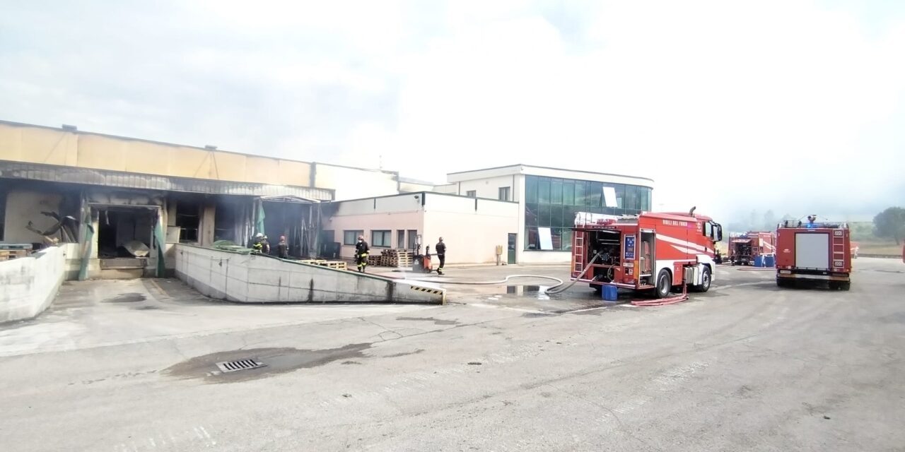 Colledara, rogo alla Lazzaroni verso la bonifica finale