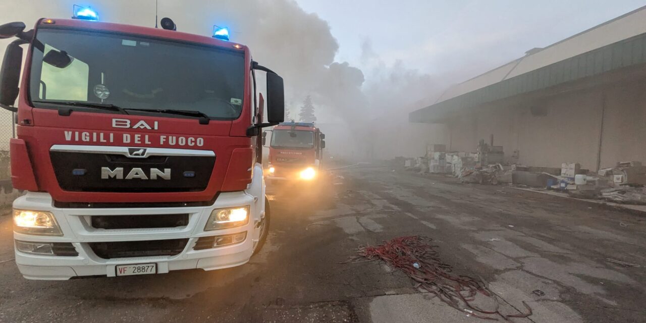 Colledara, dopo il rogo nello stabilimento nessun allarme dall’Arpa