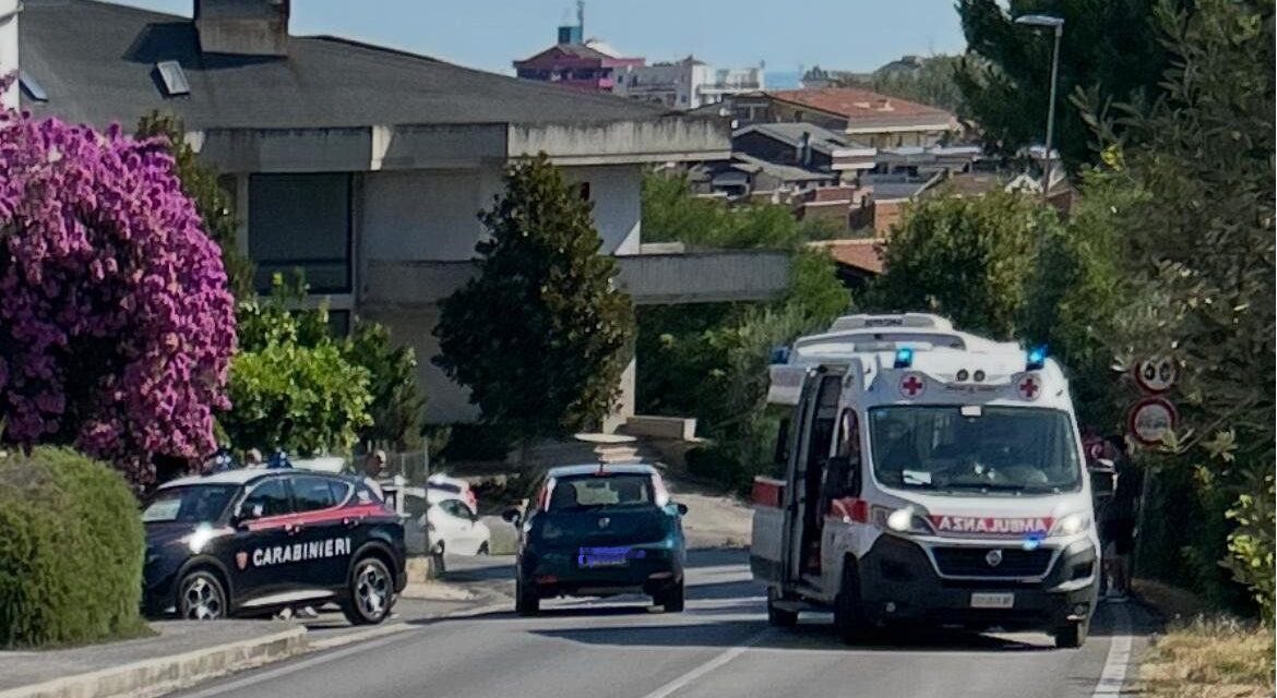 Tortoreto, scontro su via Enzo Ferrari con un bus urbano