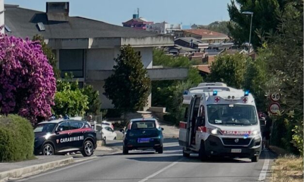 Tortoreto, scontro su via Enzo Ferrari con un bus urbano