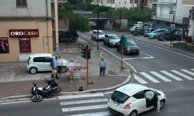 Auto e moto si scontrano sulla Statale 16 a Giulianova