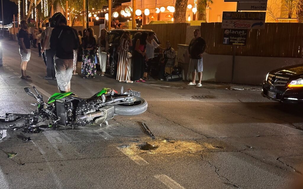 Schianto nella notte a Roseto, ferito un motociclista