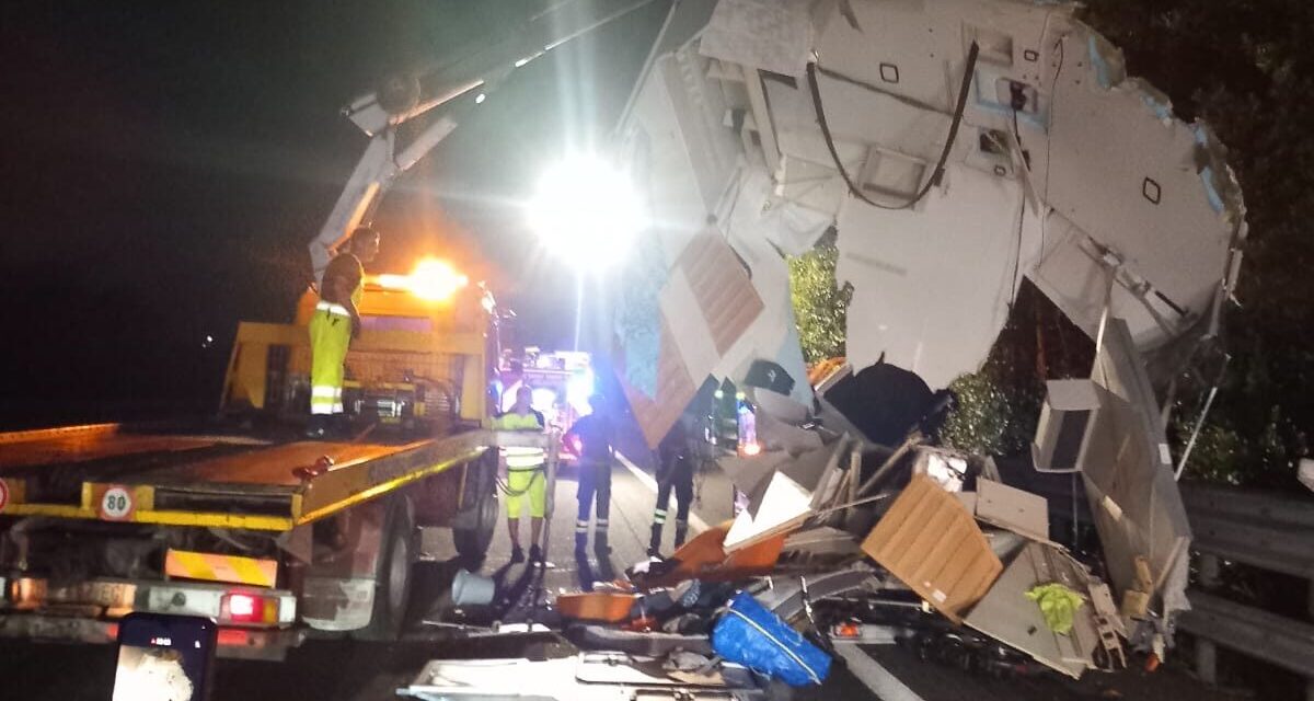 Scontro sull’A14 al Salinello, disagi verso nord