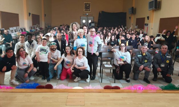 Martinsicuro, a scuola il teatro diventa lezione di inclusione